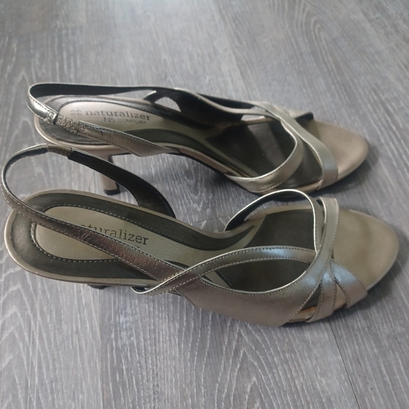 Clearout Final Naturalizer Prissy Slingback Heels 9W N5 Comfort Leather - Picture 2 of 8
